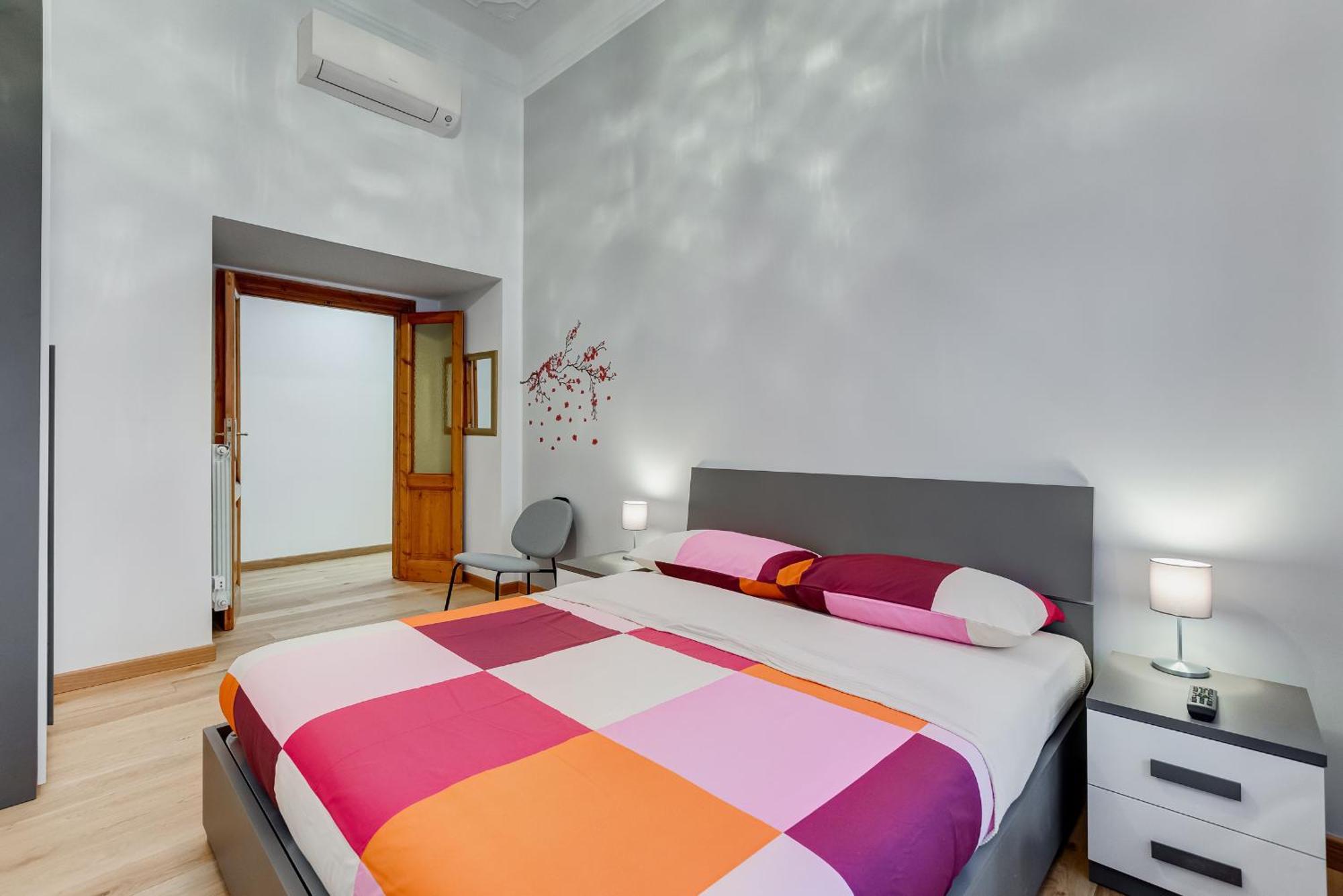 3-bedroom Near Trastevere Station * Roma